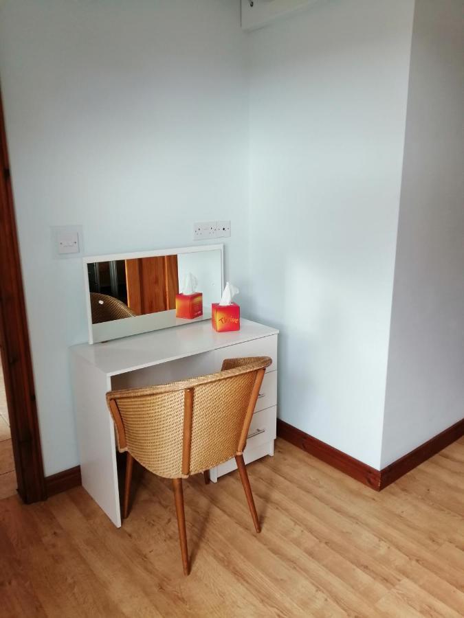 Lynn'S Lodge, International Airport 15Mins Randalstown 外观 照片